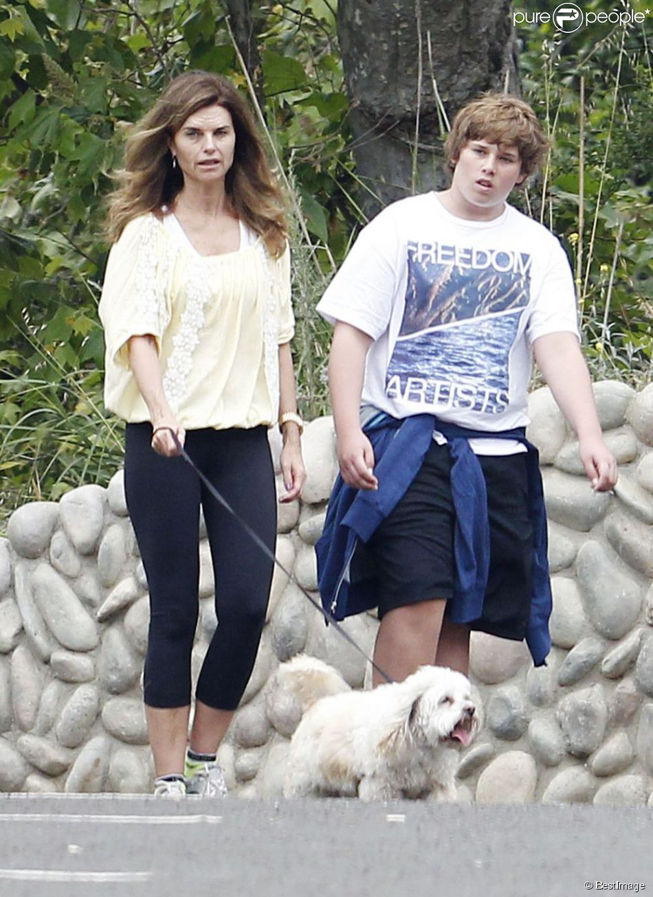 Maria Shriver et son fils Christopher, à Los Angeles, le 11 juin 2011