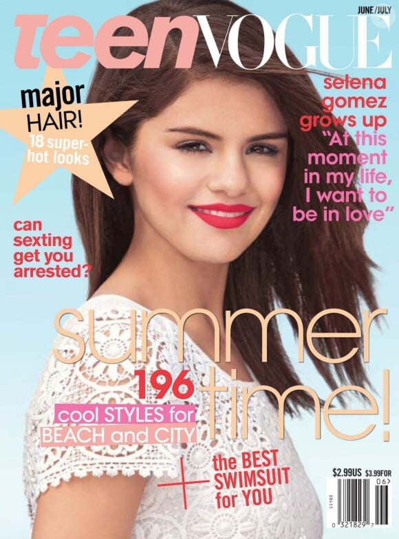 Selena Gomez, d'ordinaire plus habituée aux couvertures de magazines pour ados, change de registre. Teen Vogue, juillet 2011.