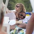 Tyson Chandler, champion NBA en titre avec les Dallas Mavericks, était le 26 juillet 2011 à Saint-Tropez avec sa femme Kimberly et des amis. Ils ont profité du fameux Club 55 et de la plage de Pampelonne.