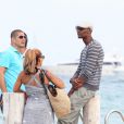 Chris Bosh, star de la NBA avec le Miami Heat, était le 26 juillet 2011 à Saint-Tropez avec sa compagne Adrienne et des amis. Ils ont profité du fameux Club 55 et de la plage de Pampelonne.