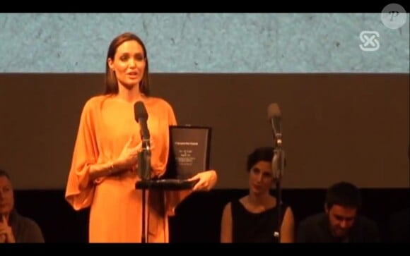 Angelina Jolie récompensée au Festival de Sarajevo, le 30 juillet 2011.