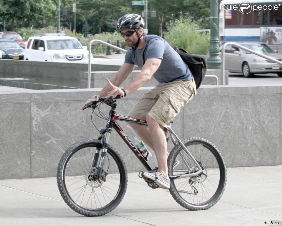 Hugh Jackman A Velo Sportif De L Extreme Purepeople