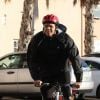 Jo-Wilfried Tsonga à vélo, très peureux, il ne pose pas son casque
