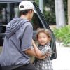 Comme tous les matins, Halle Berry accompagne sa fille Nahla à l'école. Los Angeles, 10 août 2011