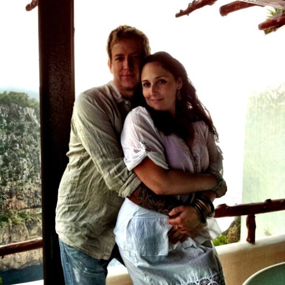 Ricki Lake et son fiancé Christian Evans posent ensemble
