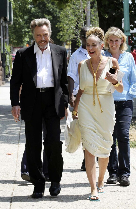 Sharon Stone et Christopher Walken sur le tournage de Gods Behaving Badly à New York, le 8 août 2011.