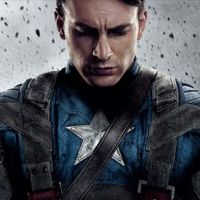 Captain America affirme son pouvoir devant Pedro Almodovar