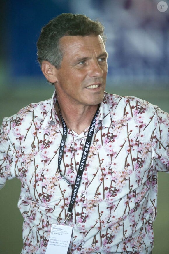 Pierre Quinon en mai 2011 à Cagnes-sur-mer lors de l'Open GDF Suez de tennis.
L'ancien perchiste, champion olympique en 1984, s'est suicidé le 17 août 2011 à l'âge de 49 ans.