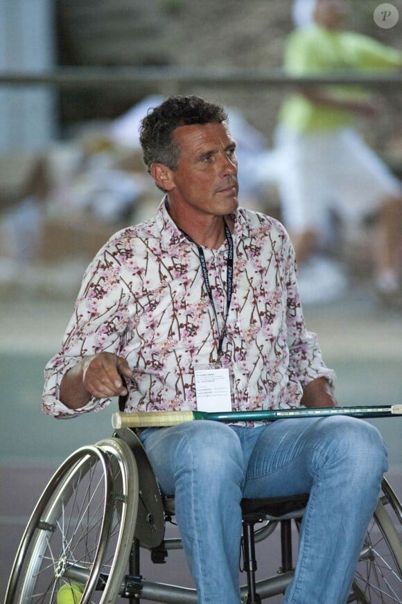 Pierre Quinon en mai 2011 à Cagnes-sur-mer lors de l'Open GDF Suez de tennis.
L'ancien perchiste, champion olympique en 1984, s'est suicidé le 17 août 2011 à l'âge de 49 ans.