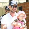 Eric Dane emmène sa ravissante Billie au parc à Los Angeles, le 21 août 2011