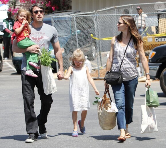 Jennifer Garner, Ben Affleck, et leurs deux filles Seraphina et Violet, en juillet 2011.