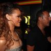 Rihanna entre au Vip Room avec Jean Roch à Saint-Tropez le 22 août 2011