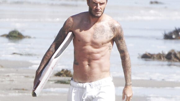 David Beckham à la plage avec ses fils : Un papa tellement sexy !