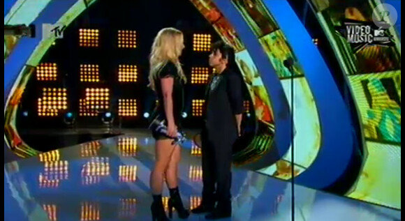 Britney Spears embrassera-t-elle Gaga sur la scène des MTV Video Music Awards à Los Angeles, dimanche 28 août 2011 ?