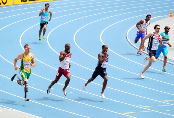 Oscar Pistorius a fait jeu égal avec les athlètes valides lors des séries du 400m aux championnats du monde d'athlétisme en Corée du Sud.