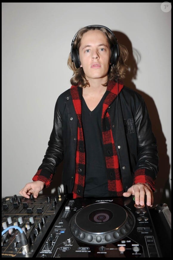 Pierre Sarkozy, alias DJ Mosey (en novembre 2010), s'est fait sa place dans le monde de la musique...