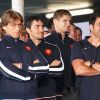 Fatiguée, l'équipe de France de rugby a reçu un accueil chaleureux lors de son arrivée à Auckland en Nouvelle-Zélande pour y disputer la Coupe du Monde de rugby