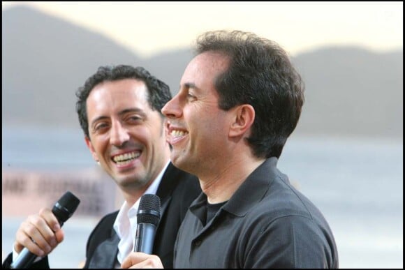 Jerry Seinfeld et Gad Elmaleh défendent Bee Movie sur le plateau du Grand journal, à Cannes, le 16 mai 2007.