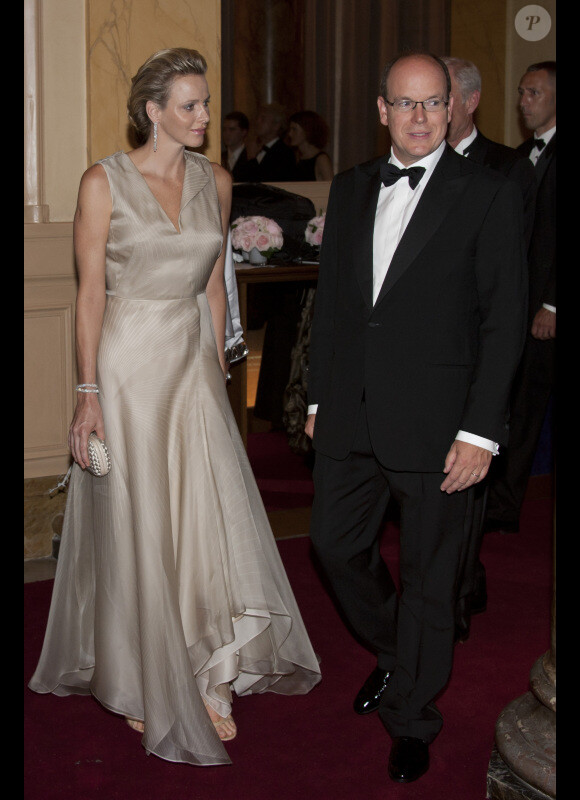 Albert de Monaco et sa Charlene lors de la présentation de la collection Montblanc dédiée à la princesse Grace. Le jeudi 8 septembre 2011, à l'Opéra