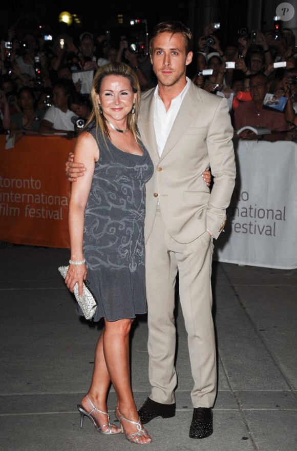 Ryan Gosling et sa maman lors du festival du film de Toronto le 9 septembre 2011