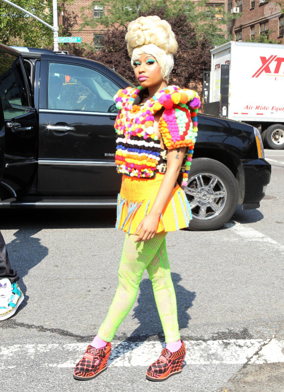 Nicki Minaj au défilé de la collection printemps-été 2012 de Carlina Herrera à New York le 12 septembre 2011
