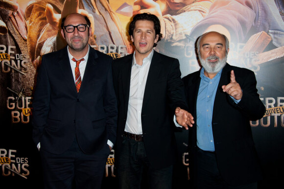 Kad Merad, Guillaume Canet et Gérard Jugnot lors de l'avant-première au Gaumont Opéra à Paris du film La Nouvelle Guerre des boutons le 18 septembre 2011