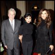 Alain Delon, Rachida Dati et Mehriban Aliyeva lors du dîner organisé au Musée Rodin à l'occasion de la journée de l'Azerbaïdjan. Paris, le 15 septembre 2011.