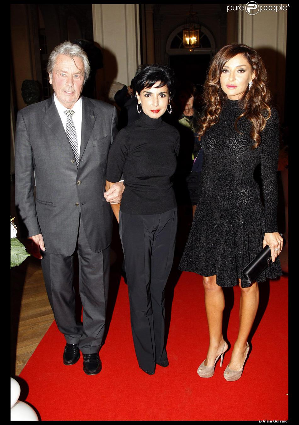 Rachida Dati En Couple Avec Jean Todt Alain Delon, Rachida Dati et Mehriban Aliyeva lors du dîner organisé au  Musée Rodin à l'occasion de la journée de l'Azerbaïdjan. Paris, le 15  septembre 2011. - Purepeople