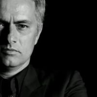 José Mourinho : Cours de séduction en noir et blanc pour le Special One