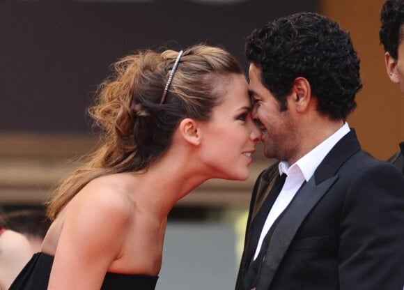 Jamel Debbouze et Melissa Theuriau amoureux sur le tapis rouge de Cannes en mai 2010.