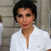 Rachida Dati arrive à l'ambassade d'Italie à Paris où est célébré le lancement de la collection Signature de Tod's. Le 2 octobre 2011