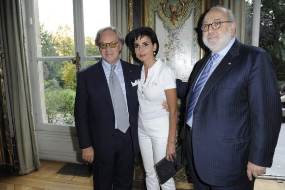 Rachida Dati avec Diego della Valle et Monsieur l'Ambassadeur lors de la soirée de lancement de la collection Signature de la marque Tod's. Ambassade d'Italie à Paris, le 2 octobre 2011