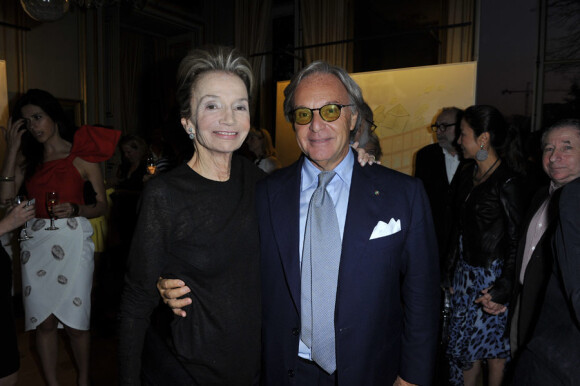 Lee Radziwill et Diego della Valle lors de la soirée de lancement de la collection Signature de la marque Tod's. Ambassade d'Italie à Paris, le 2 octobre 2011