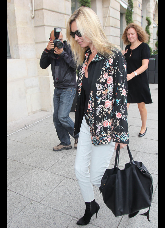 Kate Moss à Paris le 4 octobre 2011