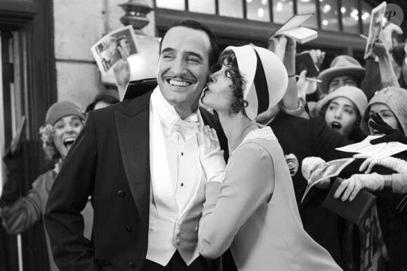 The Artist, de Michel Hazanavicius, avec Jean Dujardin en acteur muet dépassé par l'arrivée du parlant.