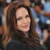 Angelina Jolie a séduit le monde grâce à ses sublimes lèvres charnues... Une bouche mondialement connue dont sa fille Shiloh a hérité !