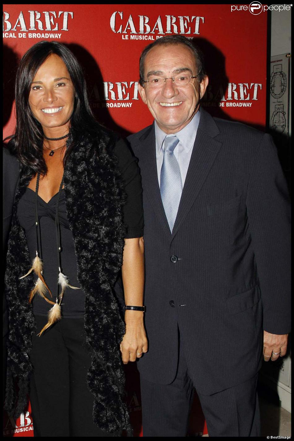 Jean-Pierre Pernaut et Nathalie Marquay à la première de Cabaret au Théâtre de Marigny à Paris ...