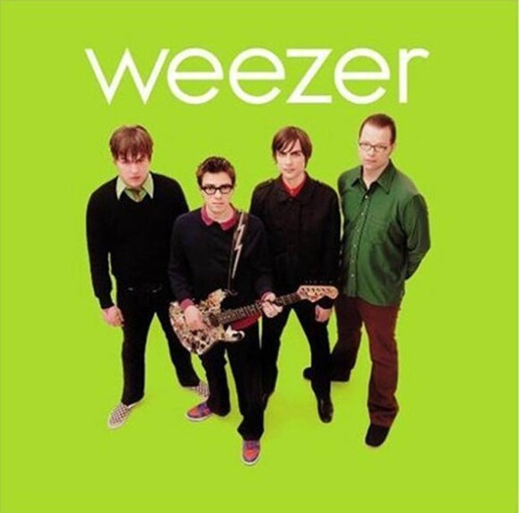 Mikey Welsh (à droite), ex-bassiste de Weezer à l'âge d'or du ''green album'' devenu peintre rattaché à l'Art Brut (Outsider Art), est mort le 8 octobre 2011 dans un hôtel de Chicago.