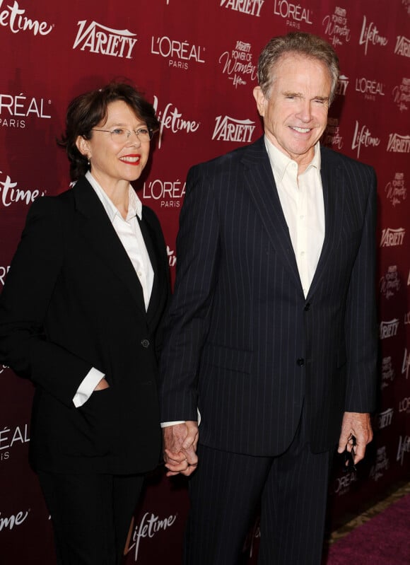 Warren Beatty et sa femme Annette Bening. Ensemble ils ont quatre enfants nés entre 1992 et 2000. Beatty est né le 30 mars 1937...