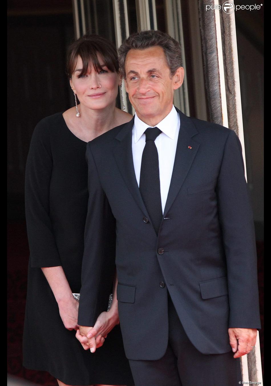 Carla Bruni Et Nicolas Sarkozy Le President Deja Papa De Trois Fils Le Sera A Nouveau Dans Quelques Jours Il Aura Donc Son 4e Enfant A 56 Ans Purepeople