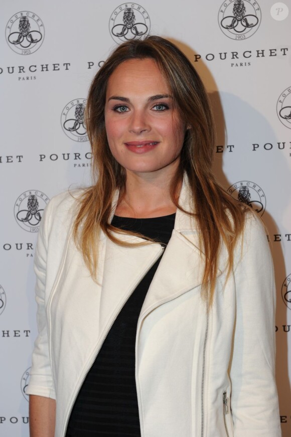 Mélanie Maudran lors de la soirée d'ouverture de la marque Pourchet à Paris le 13 octobre 2011. Place des Vosges.