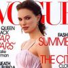 Mai 2002 : Natalie Portman bouleverse le tout Hollywood grâce à la saga Star Wars et prend la pose pour faire la couverture de Vogue.