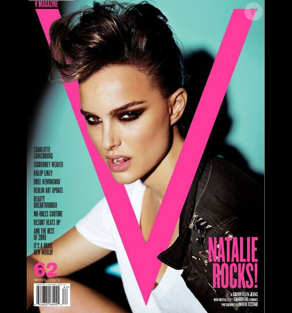 Natalie Portman joue à la rockeuse sous l'oeil de Mario Testino pour le magazine V de décembre 2009.