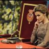 Letizia d'Espagne très attentive aux discours lors de la remise du prix Prince des Asturies à Leonard Cohen et Haile Gebreselassie.  Campoamor Theatre, Ovideo, le 21/10/11
