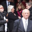 Sophie Darel, Chantal Goya et Jean-Jacques Debout aux obsèques de Roland Hubert, à Paris, le 18 octobre 2011.
