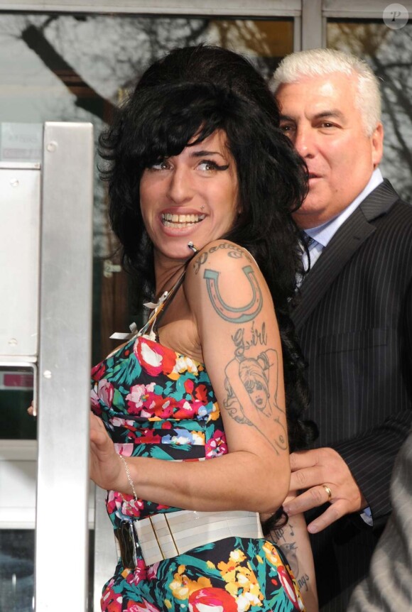 Amy Winehouse et son père Mitch, à Londres, le 17 mars 2009.