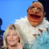 Maryse Gildas et une marionnette dans l'émission Vendredi sur un plateau !, diffusée le 28 octobre 2011 sur France 3
