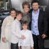 Andy Serkis avec sa femme Lorraine Ashbourne et leurs enfants Sonny, Louis et Ruby lors de l'avant-première à Los Angeles de La Planète des singes : les origines, en juillet 2011