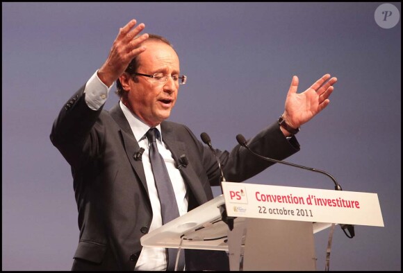 Meeting d'investiture de François Hollande, à Paris, le 22 octobre 2011.