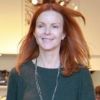Marcia Cross semble ravie lorsqu'elle fait un peu de shopping dans une boutique de bottes et de sacs à main à l'Elyse Walker store dans le quartier de Pacific Palisades à Los Angeles le 29 octobre 2011
